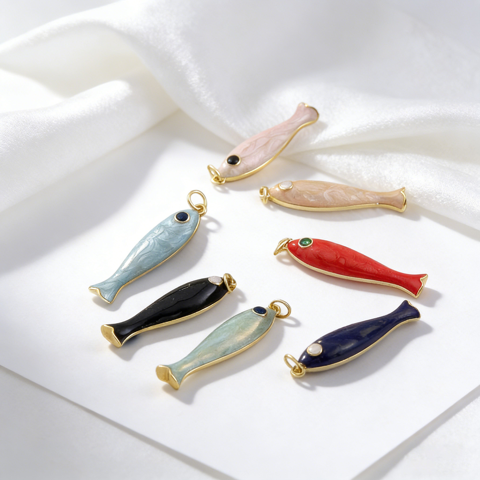 จี้รูปปลาทรงยาวหลากสีทองแดงวิน - Vintage Fashion Stores บทวิจารณ์และราคา