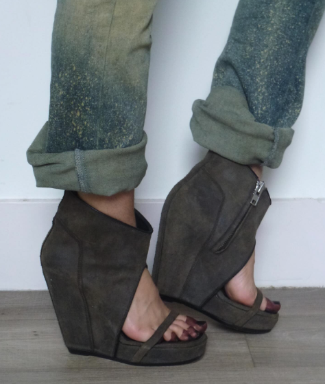 รองเท้าส้นเตารีดหนังสไตล์วินเท - Vintage Fashion Plus Size บทวิจารณ์และราคา