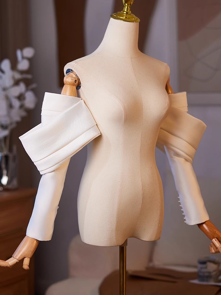 ผู้หญิงElegant Designerสีขาวซา - Vintage Fashion Photography บทวิจารณ์และราคา